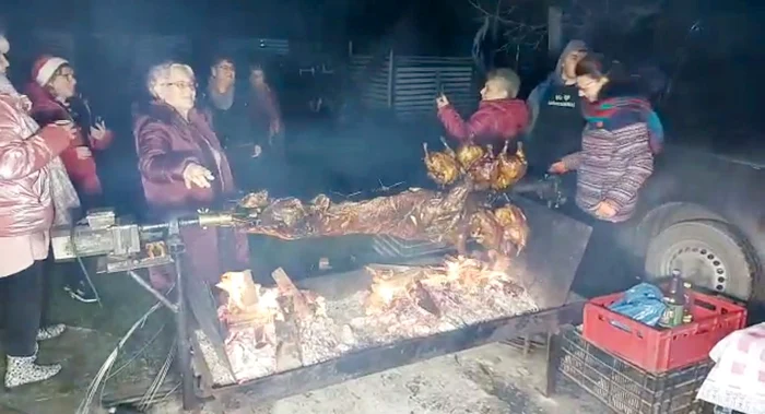 Sâmbăta de Sus. Un deliciu: porc la proţap