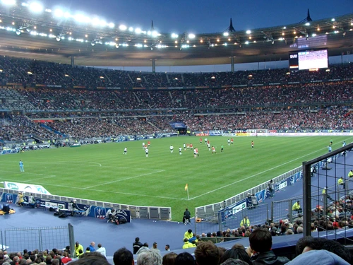 România va juca în deschidere pe cel mai mare stadion din Franţa