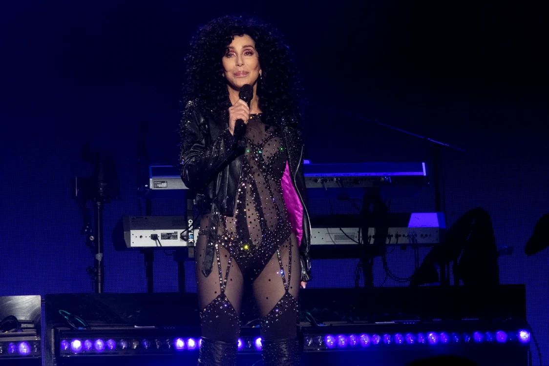 
    Cher  