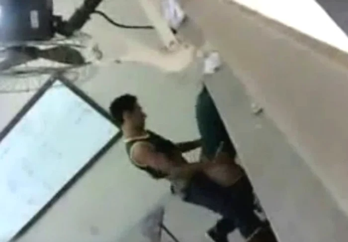 Filmati in timp ce fac sex in clasa