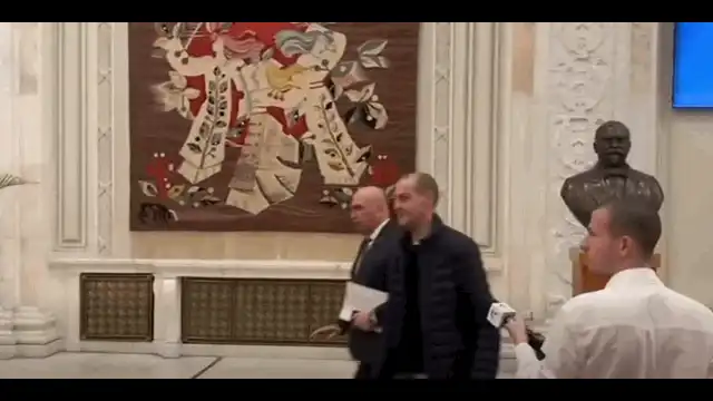 Jurnaliștii agresați la Parlament. Reacția Guvernului după intervenția ofițerului de presă de la Palatul Victoria