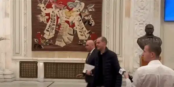 bolojan gif gif