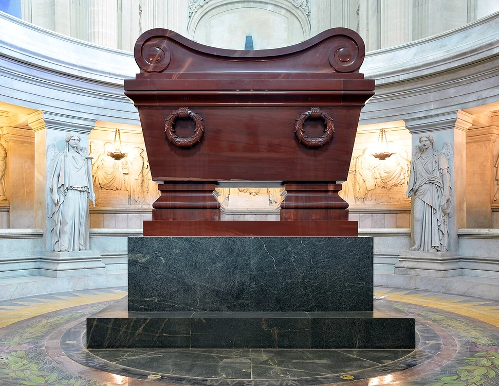 Mormântul lui Napoleon în Domul Invalizilor din Paris