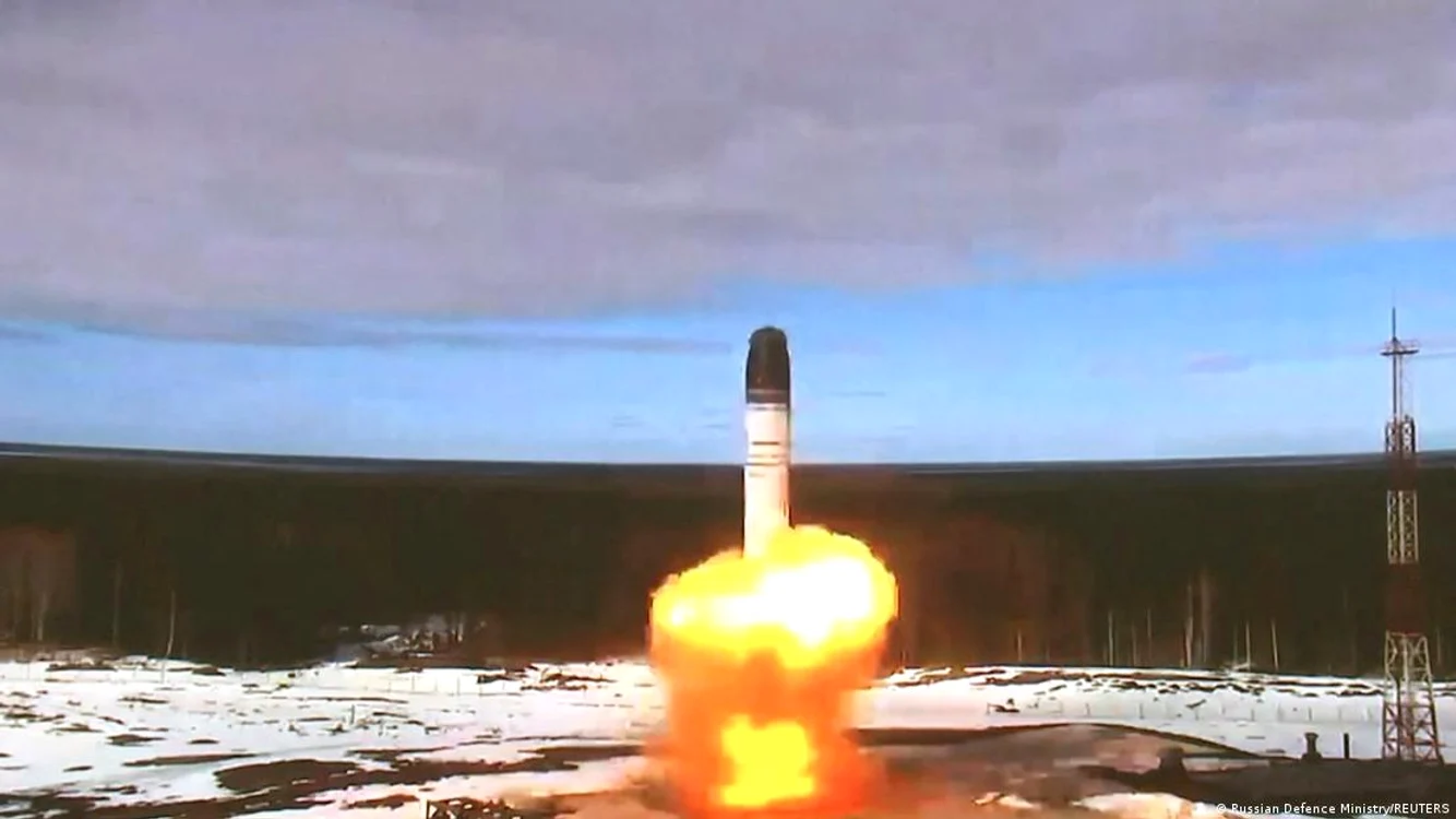 Rachetă rusească cu rază lungă de acțiune Sarmat cu capacitate nucleară