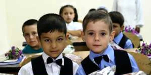 Elevii de clasa întâi aşteaptă cu nerăbdare începerea anului şcolar