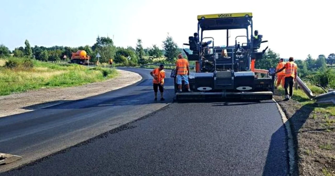 Drumul dintre Târgu Jiu şi Baia de Aramă a fost asfaltat în urmă cu un an