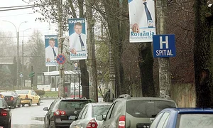 Klaus Iohannis a câştigat nu numai  alegerile ci şi Bd  Mărăşti, fiind  prezent pe majoritatea stâlpilor jpeg