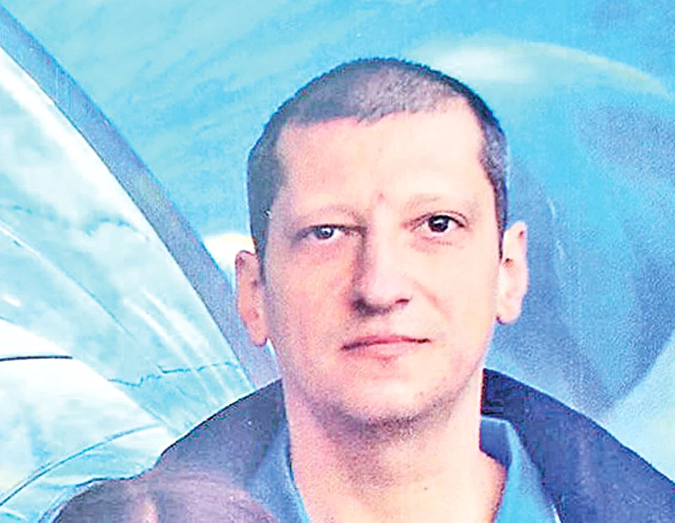 
    Ciprian Dondea,  37 de ani economist: 