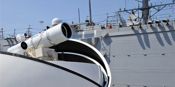 Laser sursa Marina Americana