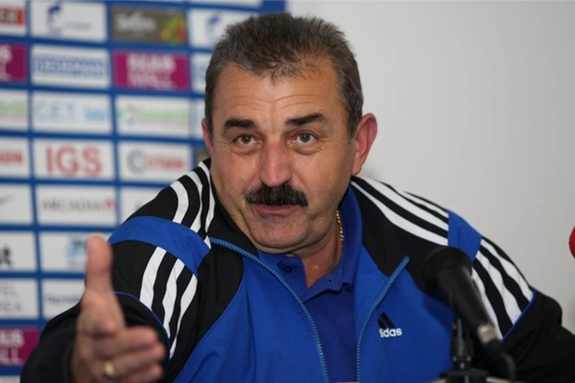 
    Ionuţ Popa  