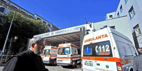 Ambulante spitalul de urgenta bucuresti FOTO Mediafax 