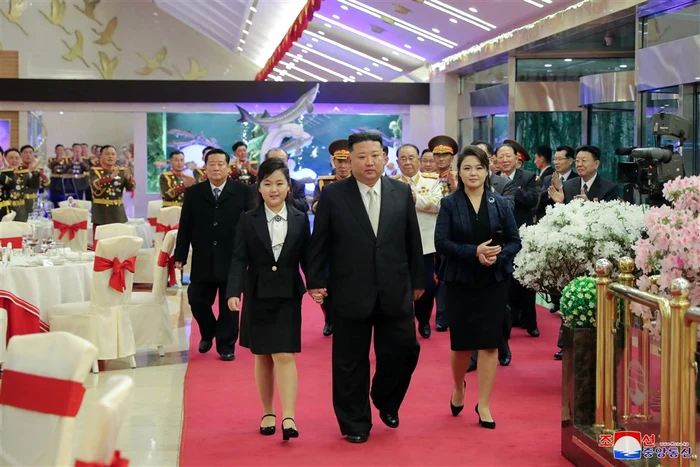 Kim Jong Un și fiica sa Ju-ae