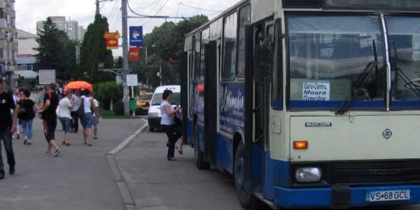 În autobuz sunt valabile doar abonamentele care sunt însoţite de poza titularului FOTO