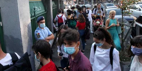 Prima zi de scoala in pandemie covid 19 elevi masca FOTO Sever Gheorghe