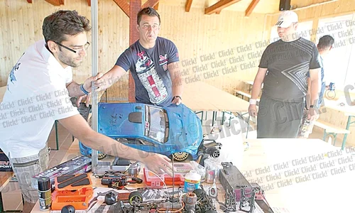 Complexul Hobby Arena a costat  peste 100 de mii de euro, bani  proveniţi din fonduri private,  iar construcţia a durat 3 ani   (Fotografii: Roberto Sălceanu) jpeg