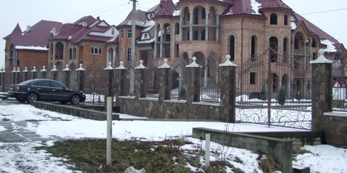 Casele din Ucraina concurează cu cele din Ţara Oaşului