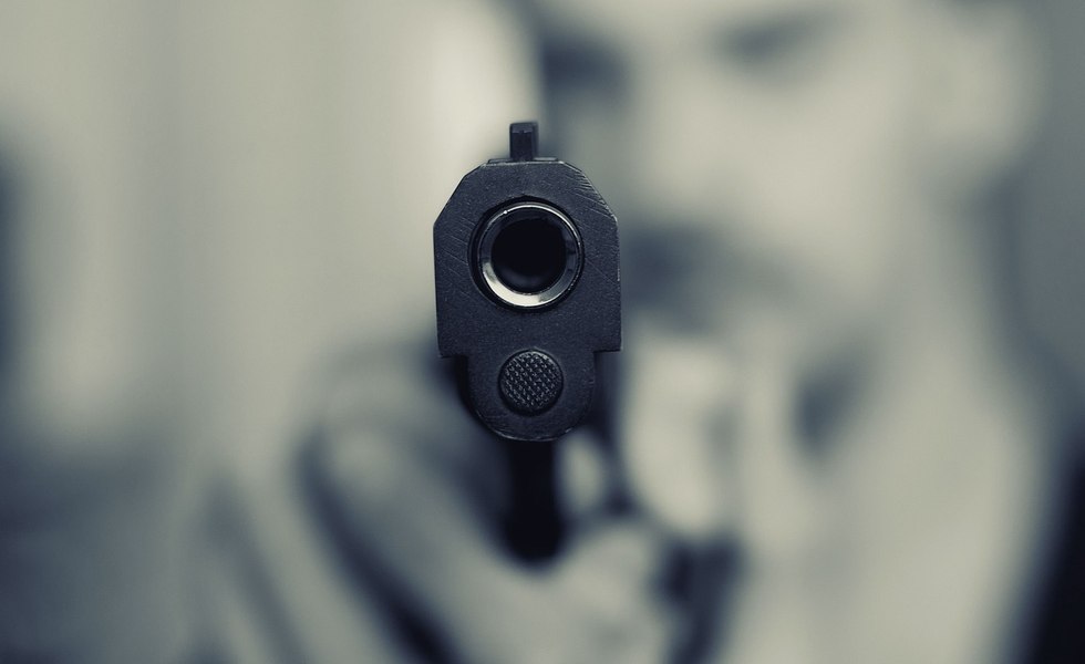 Arsenalul din casele dâmbovițenilor: peste 2.800 de arme deținute legal. Oamenii legii verifică fiecare proprietar