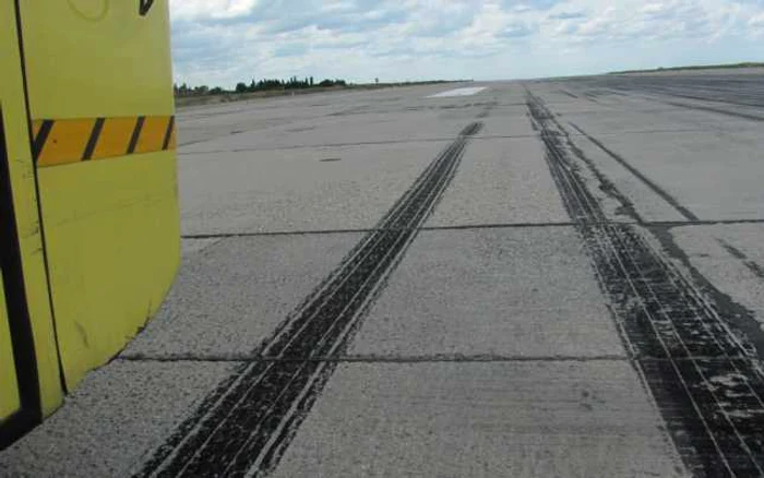 Pista aeroportului a fost refăcută. FOTO: Ştefan Both (arhivă)