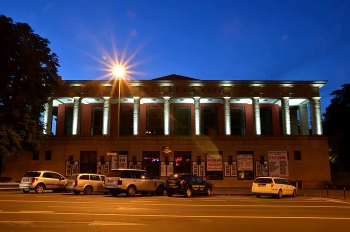 185.000 de lei vor fi asiguraţi din fondurile proprii ale Teatrului  „Sică Alexandrescu”. Foto. Andrei Paul