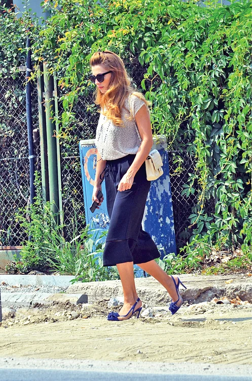 Ilinca a traversat cu greu o zonă aflată în construcţii