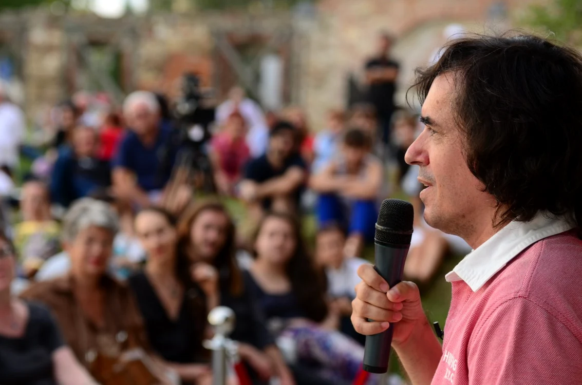Scriitorul Mircea Cărtărescu, la Festivalul Dilema veche de la Alba Iulia FOTO: Alex Varnischi