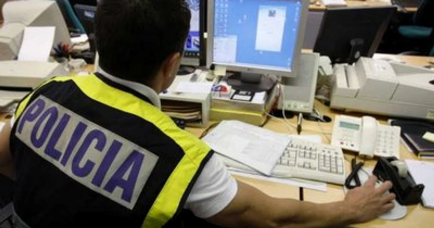 Un bărbat a fost arestat pentru că a postat pe Twitter locaţiile poliţiştilor din Pittsburgh în timpul summitului G20