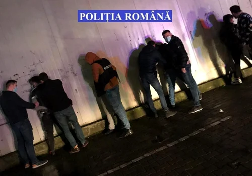 Reţea de hoţi voiajori din Bihor destructurată de poliţiştii din Vâlcea în Cluj Foto Poliţia Română