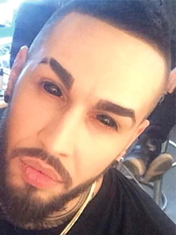 Raluca Zenga. Tatuaje semipermanente aurii, 20 de lei folia