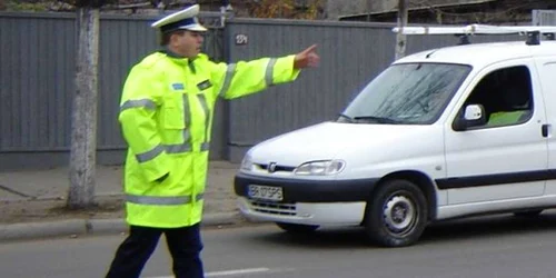 Opt şoferi au devenit pietoni pentru toată vara