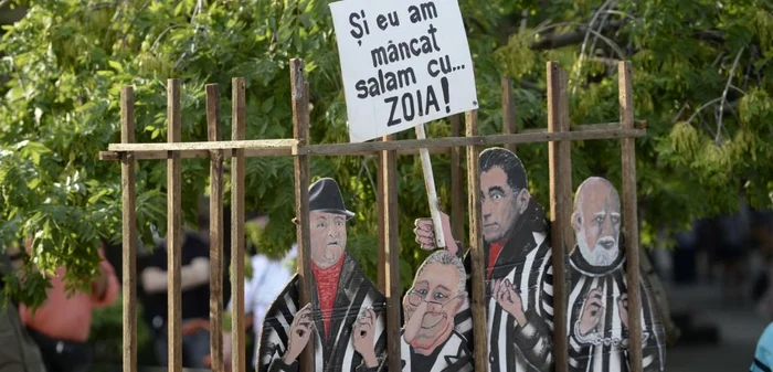 Protest în Piaţa Universităţii din Capitală, la 25 de ani de la prima mineriadă / Foto Mediafax