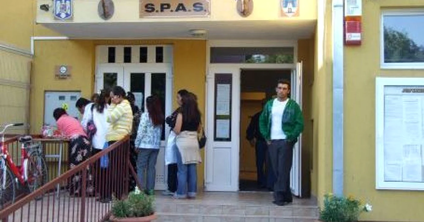 Cererile se depun de luni până joi la sediul SPAS de pe Str. Ilişeşti nr. 4