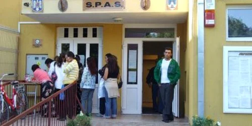 Cererile se depun de luni până joi la sediul SPAS de pe Str. Ilişeşti nr. 4