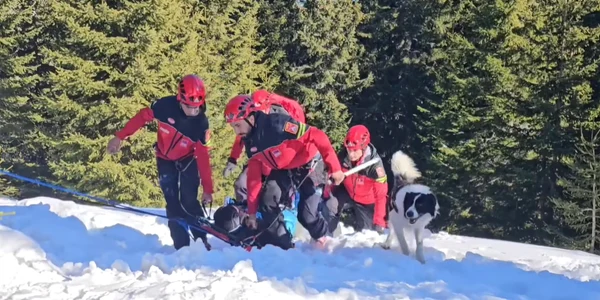 Zi de foc pentru salvamontiști Foto Captură Video Salvamont România jpg
