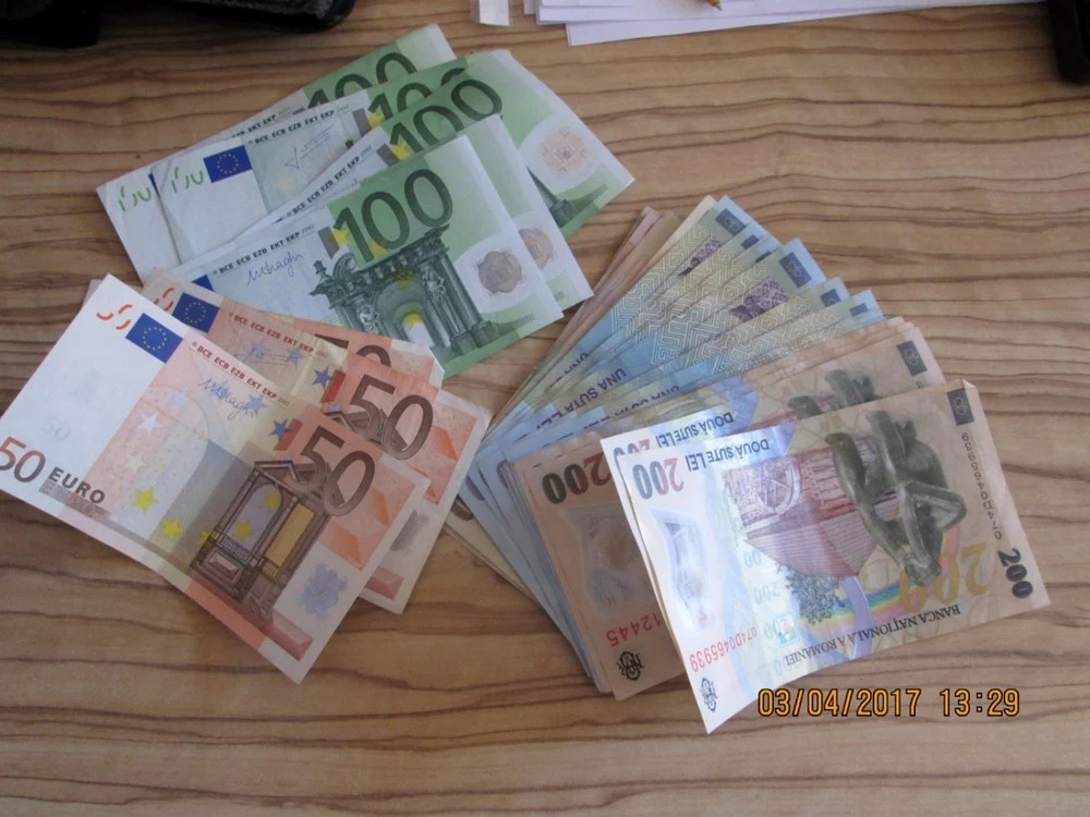 Escrocii profită de naivitatea victimelor pentru a le cere bani FOTO Adevărul