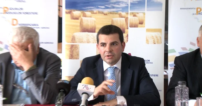 Daniel Constantin, ministrul Agriculturii, susţine că reducerea TVA la pâine va genera şi o scădere a preţului la produsele de panificaţie, însă măsura urmăreşte în primul rând crearea unui mediu concurenţial corect