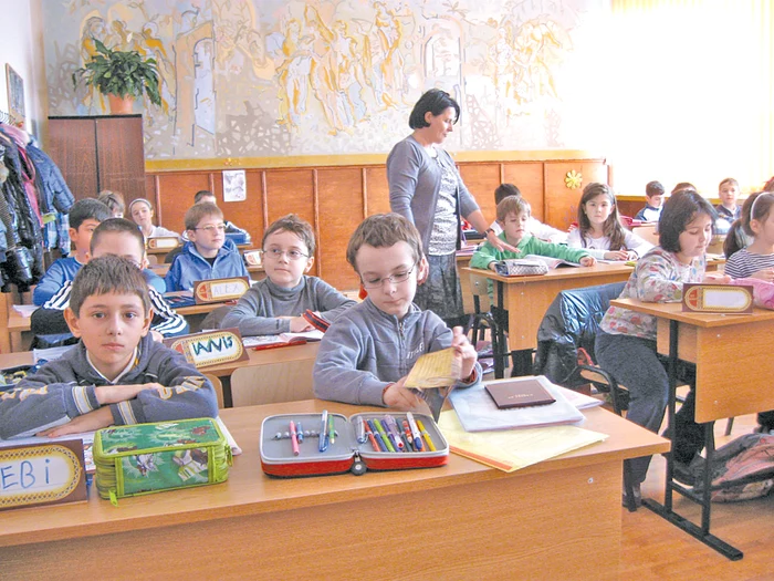 Luni începe noul an şcolar