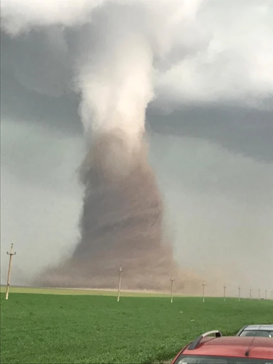 Tornada care a lovit Călăraşiul pe 30 aprilie FOTO Captură video