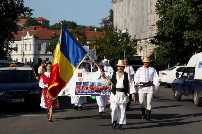 Parada costumelor populare