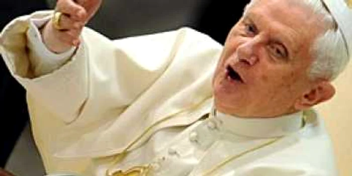 Papa Benedict al XVI-lea s-a declarat indignat de actele de pedofilie petrecute în Irlanda