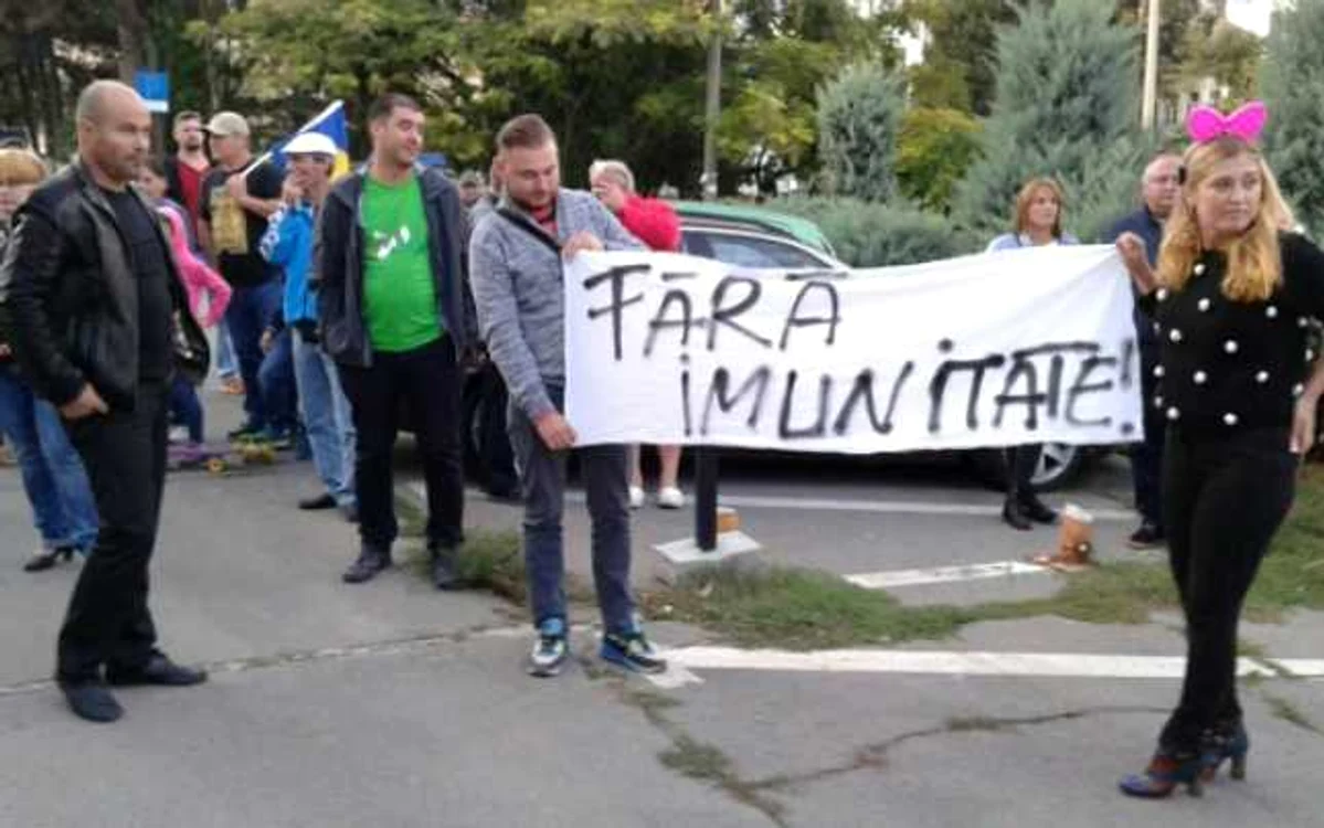 Protest la Constanţa: „Oprea este cercetat, vrem să fie judecat“