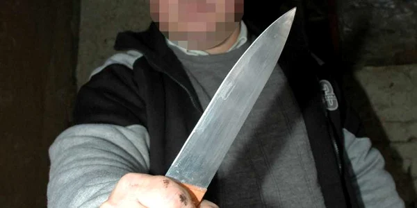 Bărbatul a fost înjughiat cu un cuţit
