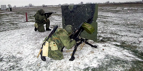 Militari rusi efectuand exercitii FOTO mil.ru