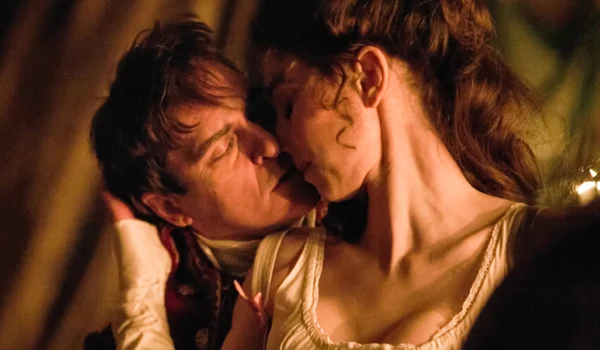 Joaquin Phoenix în rolul lui Napoleon, Vanessa Kirby, Profimedia (1) jpg