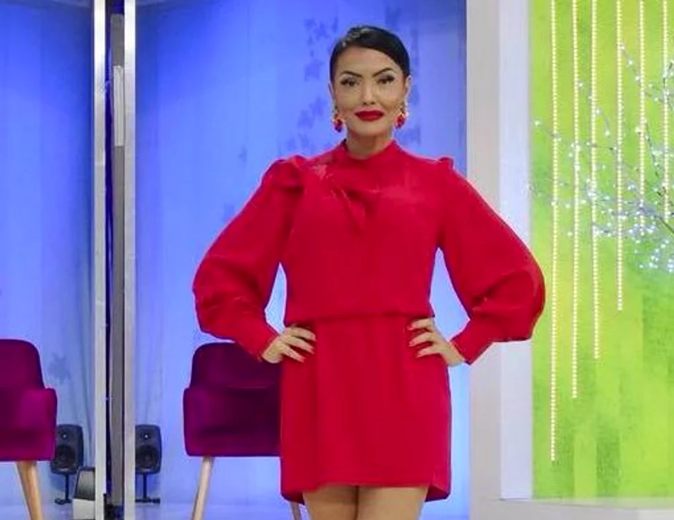 
    Andreea Mantea și fiul ei se vor muta pentru șase luni în Turcia  