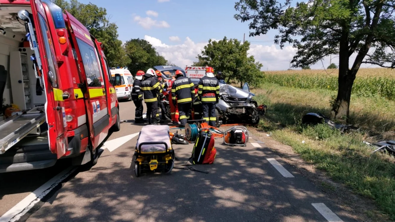 Grav accident de circulaţie în comuna Răchiţi FOTO botosaninews.ro