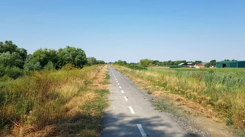 Cum arată pista de biciclete Timişoara-Zrenjanin pe partea sârbească FOTO Bartha Csaba