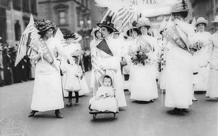 Paradă a feministelor în New York, 1912 FOTO wikimedia