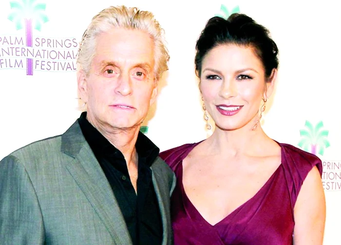 
    Michael Douglas si Zeta-Jones  