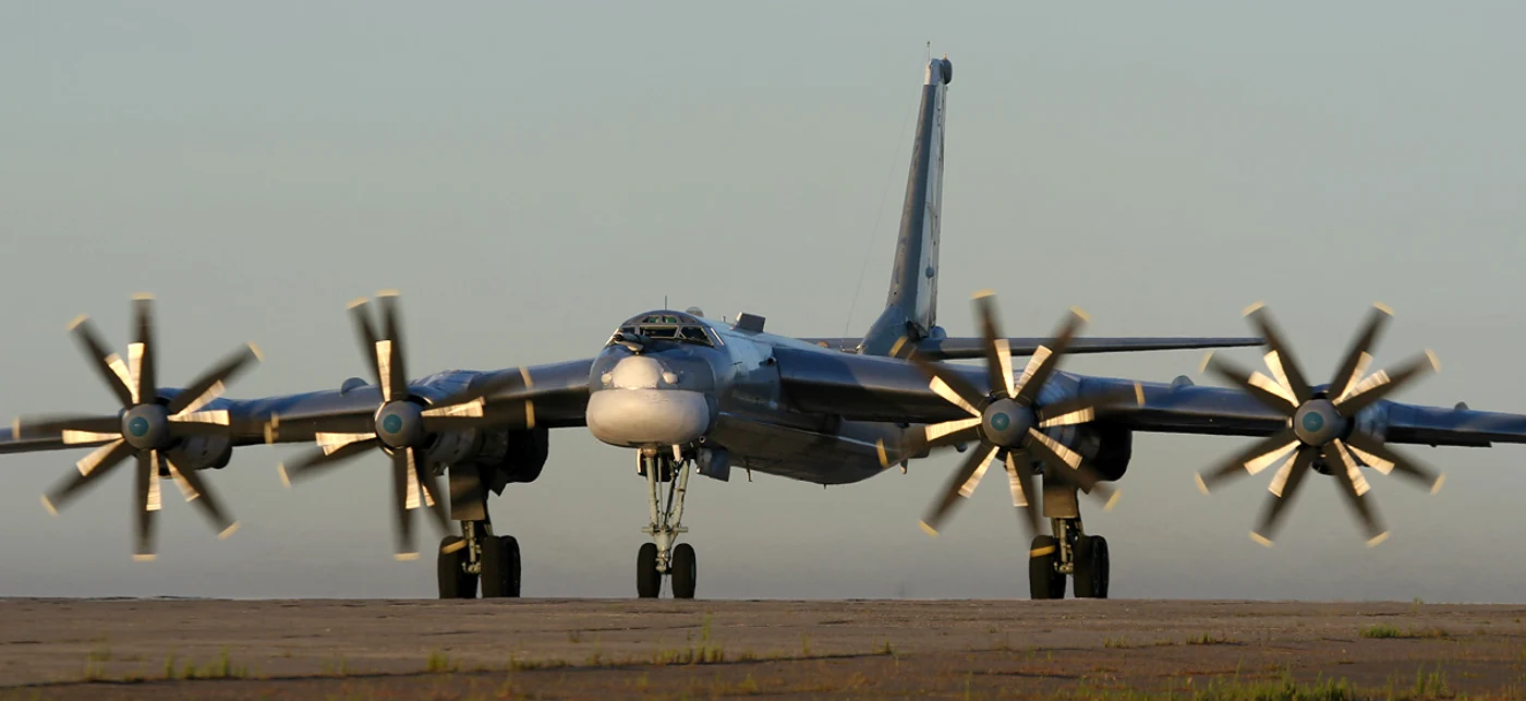 Bombardier rusesc Tu-95 Foto via Wikimedia