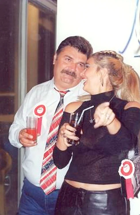 1995. Remus, pe vremea  când era fericit,  alături de Iuliana